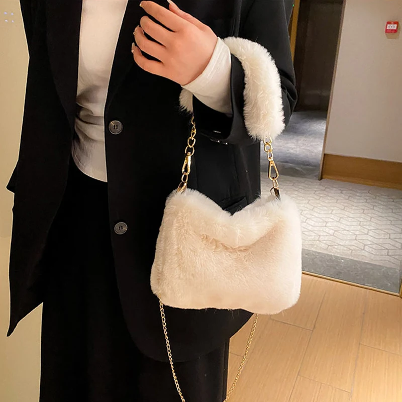 アーポワンウテセ FAKE FUR BAG チェーン ダークブラウン A POINT