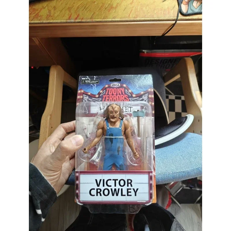 Op voorraad NECA Toony Terrors Horror Series Hatchet Victor Crowley Kerstspeelgoed verzamelpop