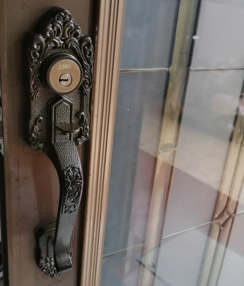 Classic Zinc Antique Bronze Door Lockset