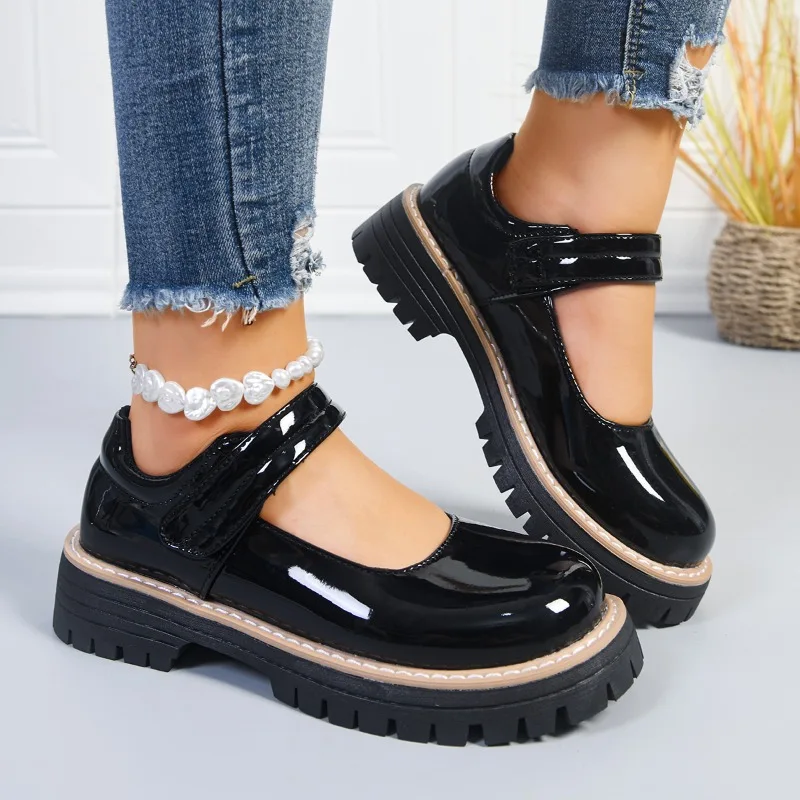 새로운 통기성 미드 힐 얕은 입구 신발 여성용 스퀘어 힐 로퍼 패션 라운드 토 봄 가을 여성용 단화