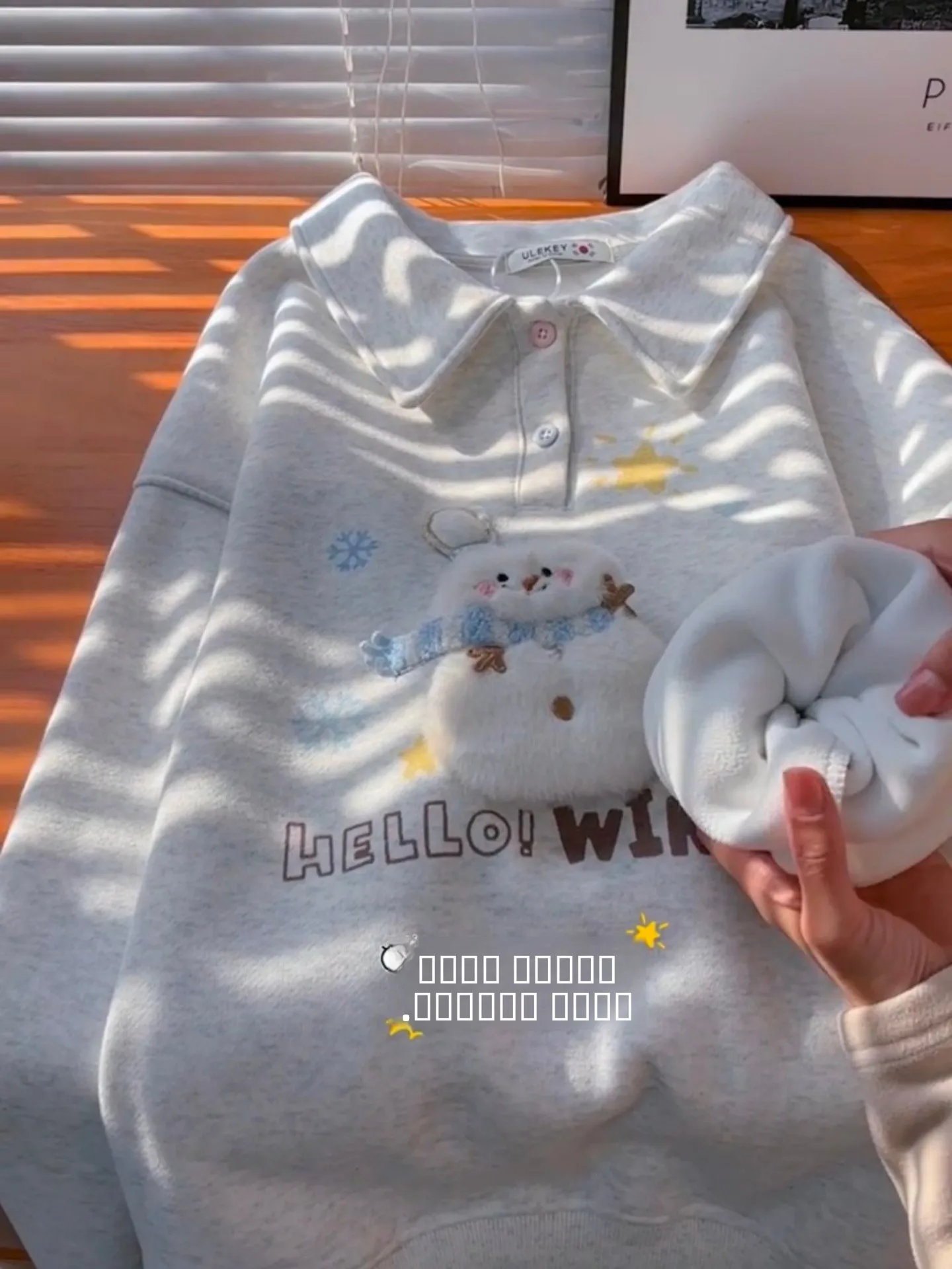 

Корейская женская толстовка из утолщенного флиса с воротником, свободного кроя, зимняя верхняя одежда, повседневный топ с мультяшным дизайном снеговика