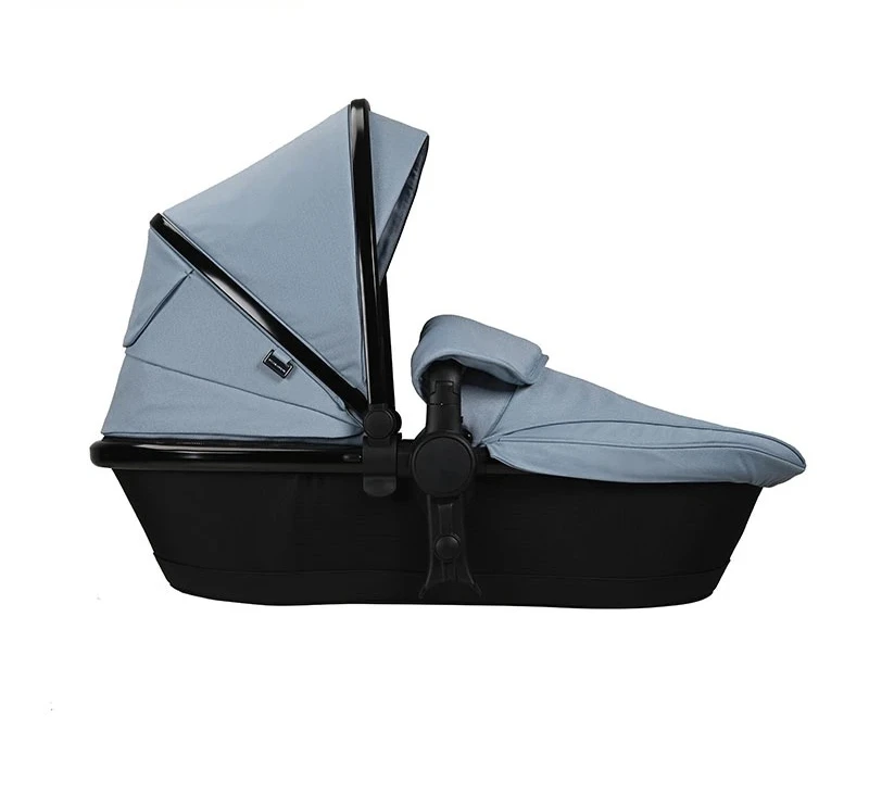 First Class Accessories Sleeping Basket