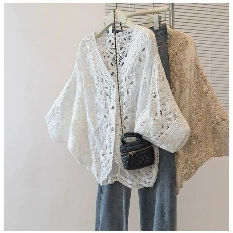 

Crochet Lace Shirt V-neck UV Protection Knit Cardigan Women Summer Vacation Outerwear Batwing Sleeves Three-quarter Sleeves Top