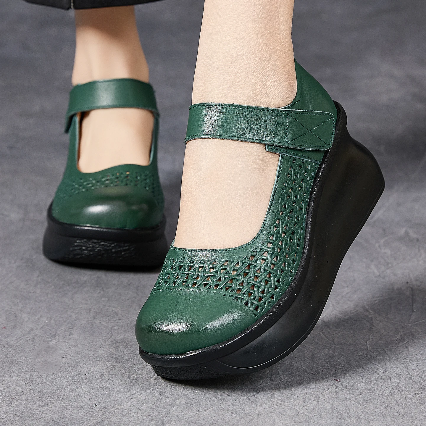 

GKTINOO Handmade Retro Women Shoes Genuine Leather Sandals Hook & Loop 2026 New Spring Summer Hollow Platform Wedges Sneakers