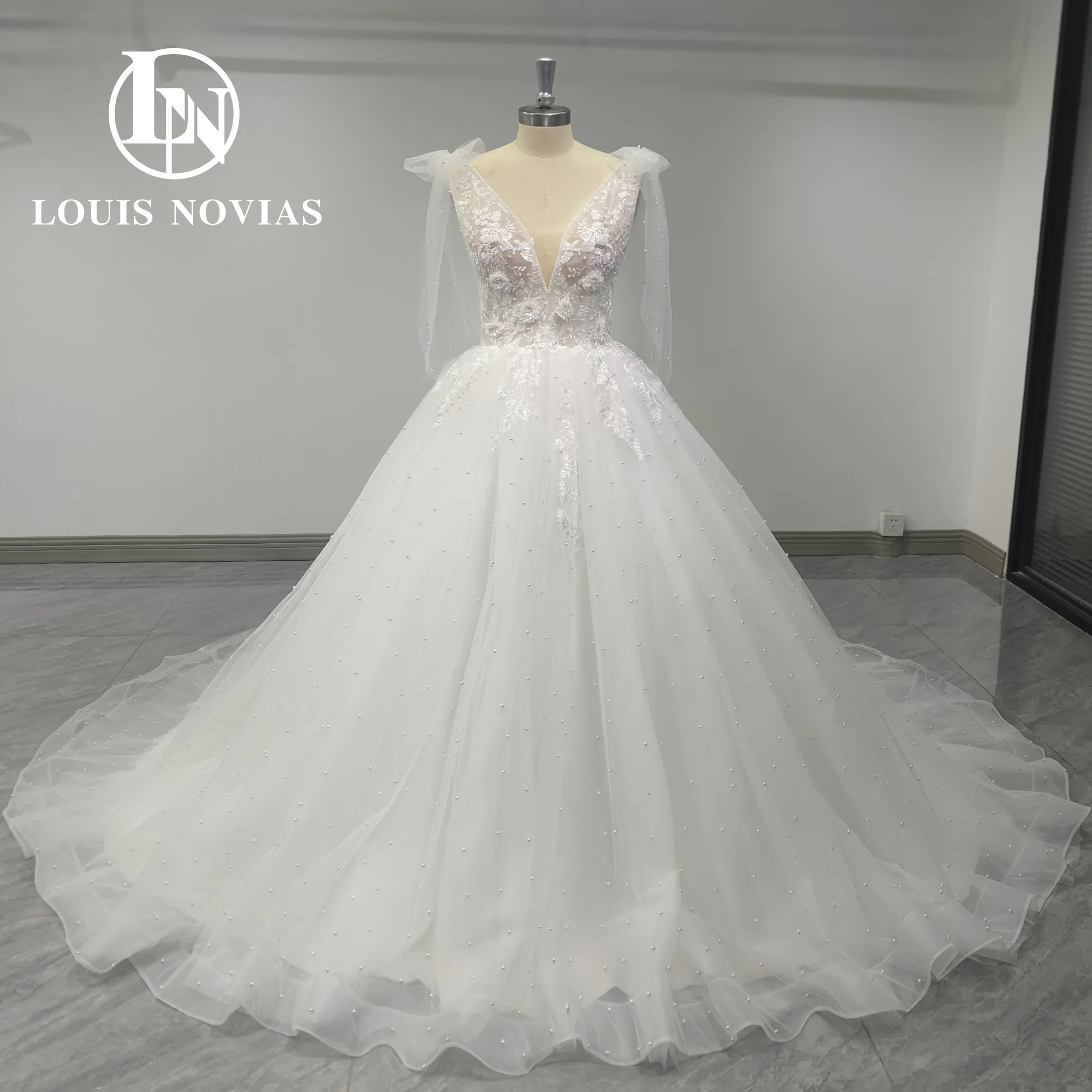 LOUIS NOVIAS Ball Gown Wedding Dresses For Women  V-Neck Backless Beading Pearls Real photos Wedding Gown Vestidos De Novia