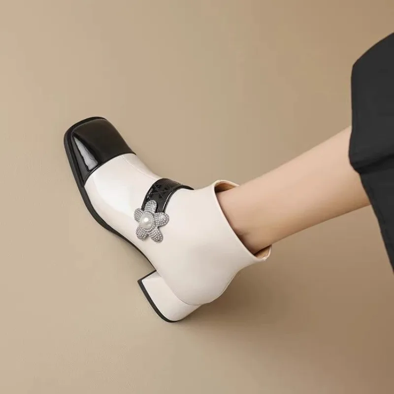 

Ботильоны в европейском и американском стиле, женские короткие туфли на массивном каблуке с цветочным принтом, осень, новинка в продаже, тренд 2025, женские ботильоны