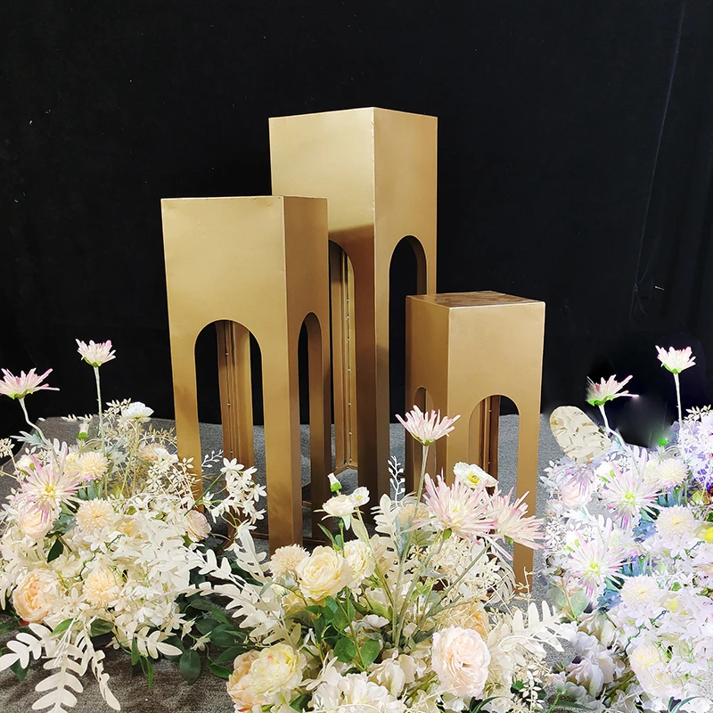 زفاف على الطراز الأوروبي خطوة بخطوة، دليل طريق المسرح، ترتيب مشهد مرحلة الزفاف، زخرفة دعائم دليل الطريق بعمود مربع #3