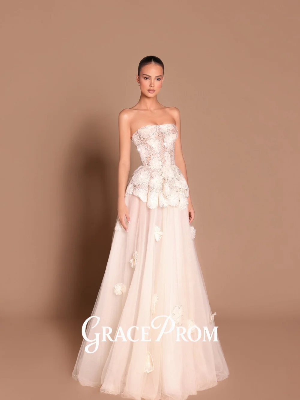 

GraceProm Стильное вечернее платье с вырезом в форме сердца 2026 Платье с 3D-цветочным ковром Романтическое вечернее платье трапециевидной формы длиной до пола فساتين