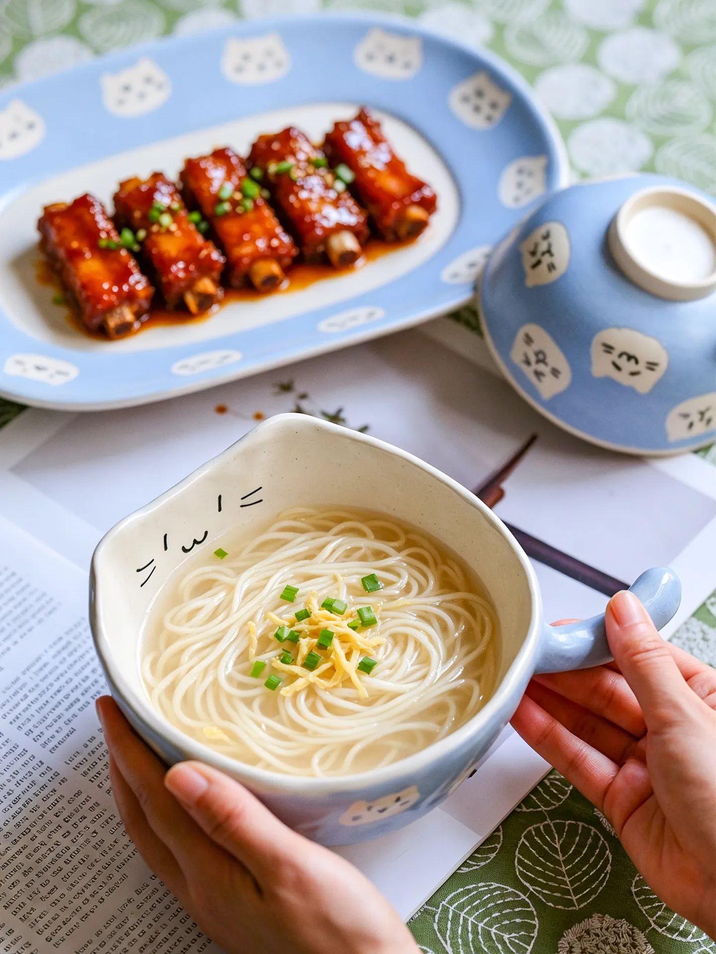 Adorable Cat Ceramic Pasta Bowl with Handle Large Versatile Dinner Salad Plate Handmade Stoneware for Soups Desserts