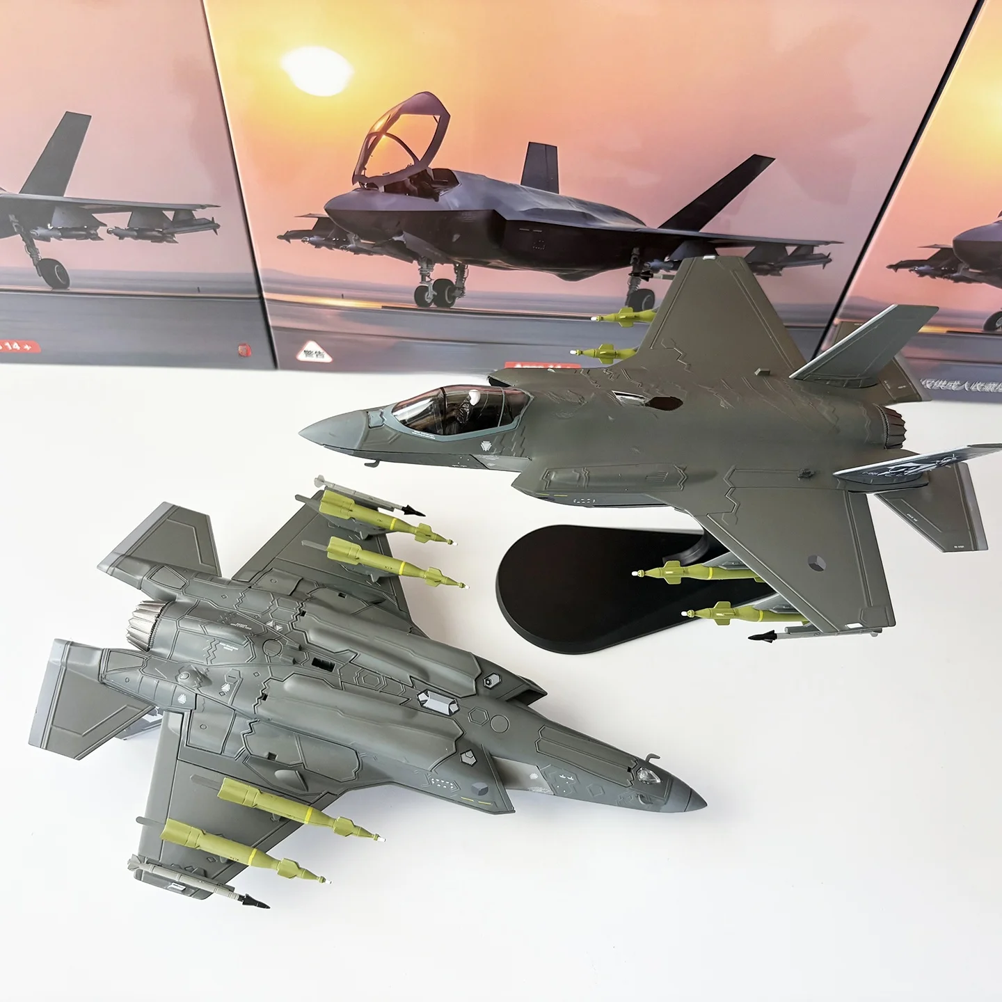 

172F35A Invisible Fighter Jet F35 Hunting Goddess Simulation Alloy Airplane Finished Model Display Piece Static Model Toy