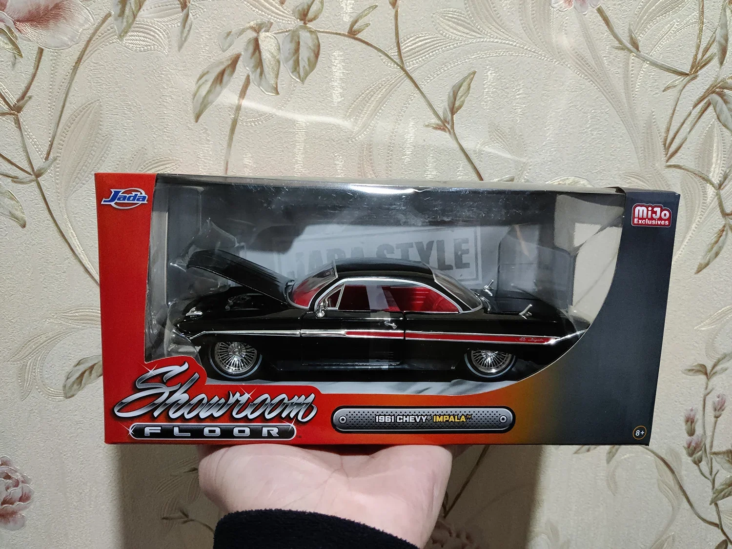 JADA Diecast 1:24 Scale Impala Car Model Alloy Classic Vehicle