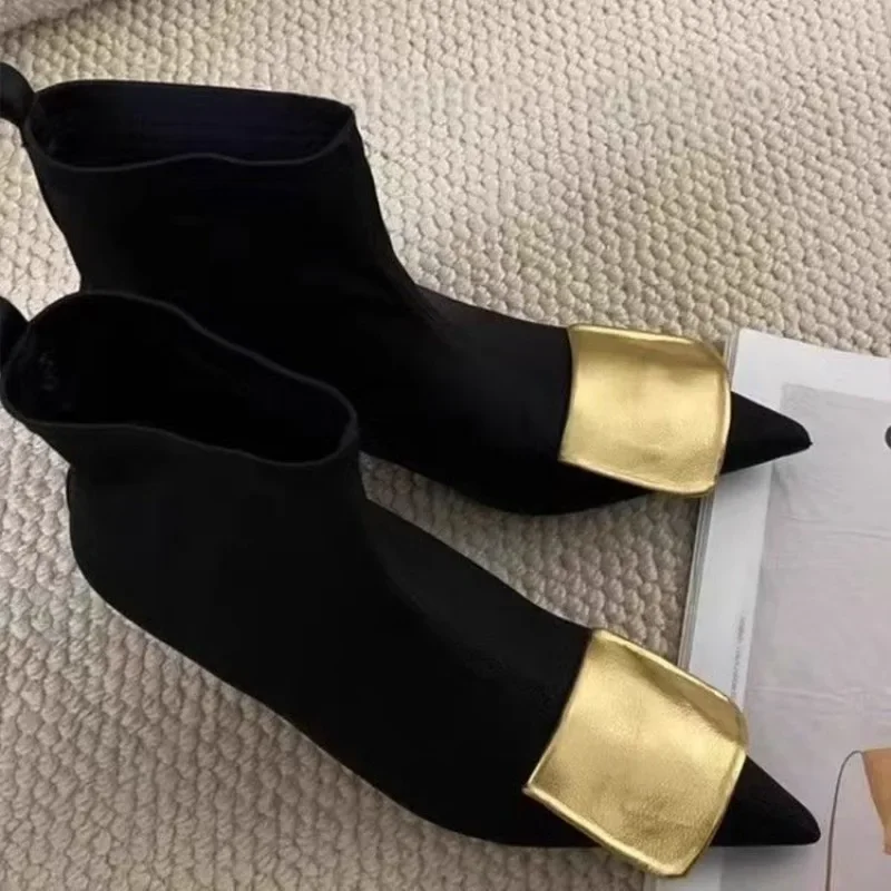 

Размер 35–40, пикантная обувь, женские черные сексуальные ботильоны на высоком каблуке на среднем каблуке с острым носком, осенние модельные туфли