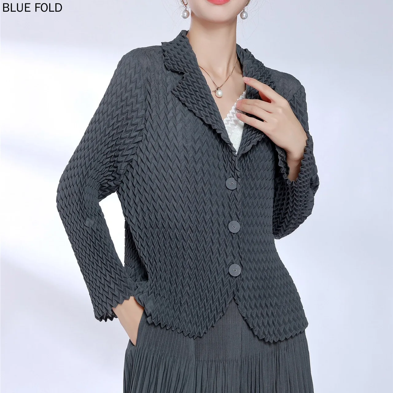 MIYAKE Autumn Coat Women Elegant and High-end Three-dimensional Pleated Suit Collar Outerwear Designer Cardigan Top Thin Style