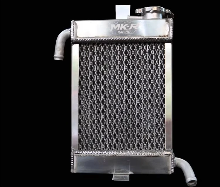 

Competitive car industry pedal water tank water-cooled cooling water tank Husi ghost fire fast eagle fighting modifie