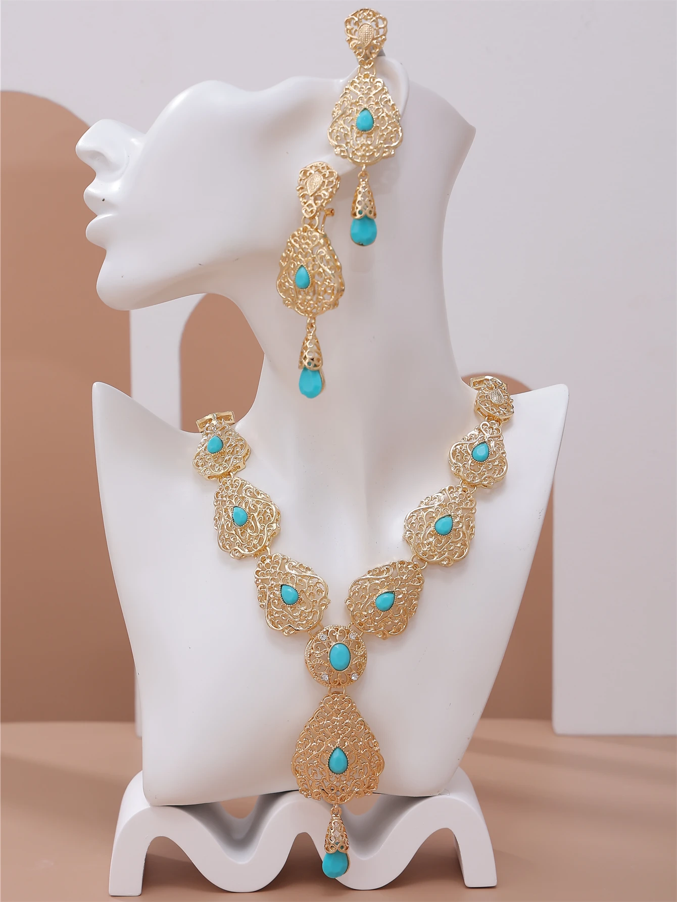 

Vintage Drop-Shaped Cutout Necklace Earring Set Caftan Women's Wedding Decoration Cutout Jewelry Set 2-Piece Set