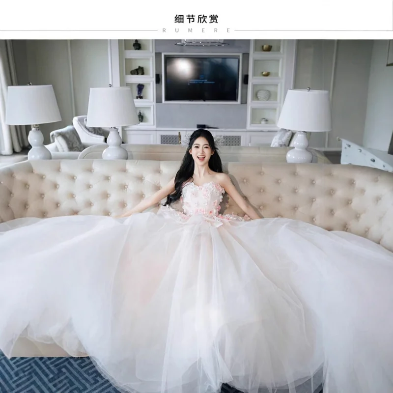 abito-francese-con-petalo-di-fata-europeo-e-americano2025nuovo-stile-che-fa-fuga-l'ospite-di-laurea-in-tulle-gonfio-senza-spalline-della-principessa