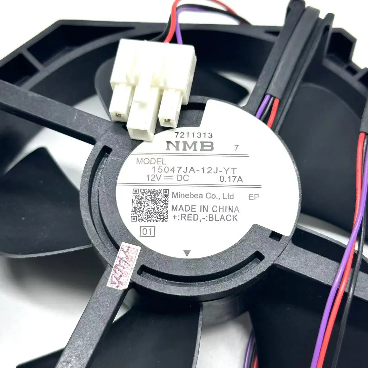 NMB-MAT 15047JA-12J-YT DC 12V 0.17A 3-wire Server Cooling  Fan