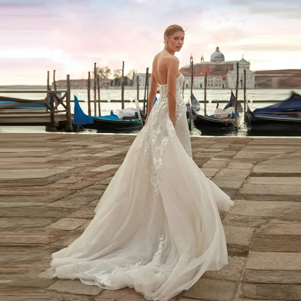 Fascinating Women Wedding Dresses Sexy A-Line Bride Gowns Lace Appliques Mopping Length Gowns Ball Vestidos De Novias Customized