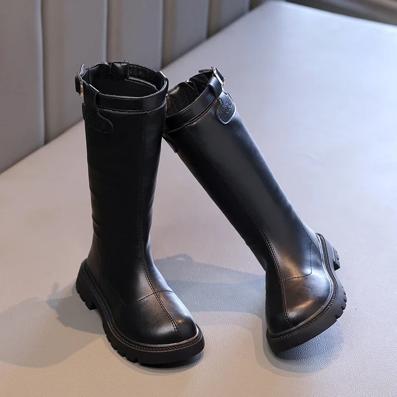 Nuevas botas de invierno para niña, botas de algodón con parte inferior gruesa para niños, botas largas informales negras de Color sólido para niños, pasarela versátil con punta redonda