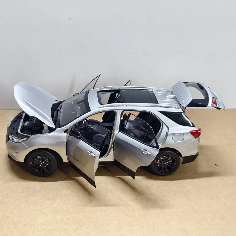 

Original Saic-Gm Chevrolet Equinox Redline 1:18 Alloy Car Model Collectible Ornament Gift Desktop Decoration For Fans In Stock