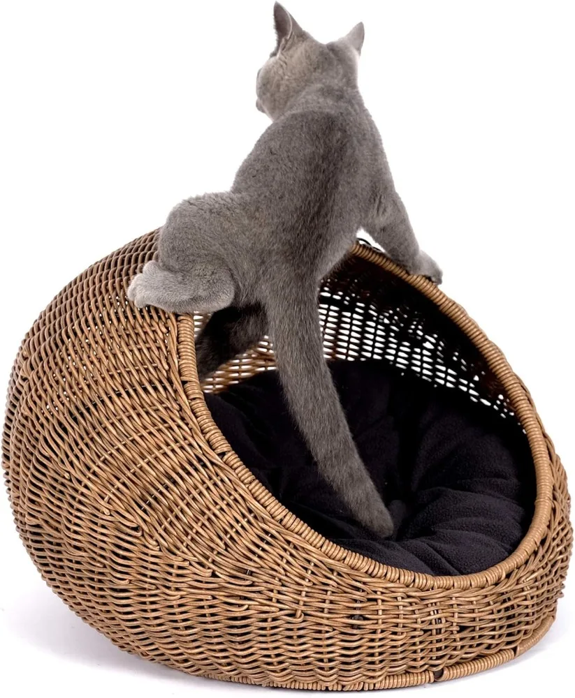 Wicker Cat Bed Dome for Medium Indoor Cats - A Covered Cat Hideaway Hut of Faux Rattan Houses Pets in Dome Basket