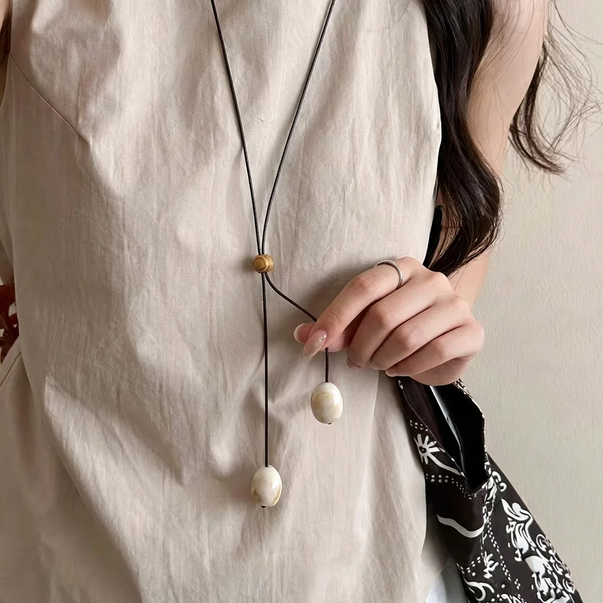 Elegant Long Oval Pendant Necklace New Chinese Style Forest System Simple Vintage Zen Fashion Design Jewelry Accessory