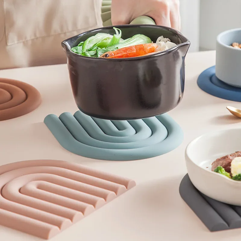 Nordic Multicolor Rainbow Thickened Silicone Pad rregular Coasters Placemat Heat-Resistant Mats Waterproof Kitchen Drying