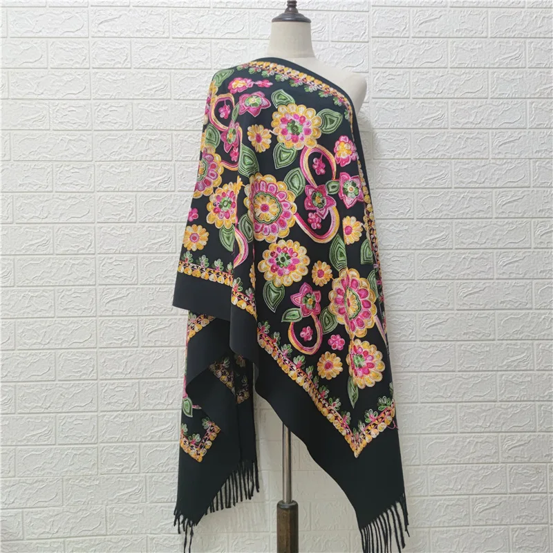 Female Cashmere Blend Scarves Wraps Vintage Embroidered Bufanda Ethic Style Shawl Warm Blanket Tassel Hijabs Echarpes Pashmina