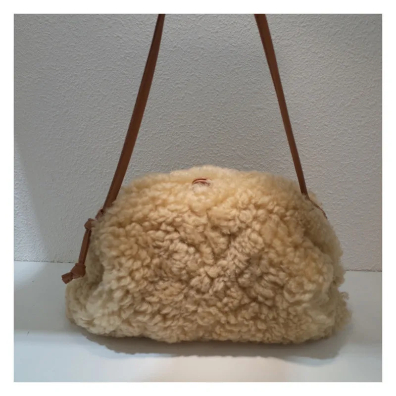 Fashion Sheep Skin Furry Crossbody Shell Bag Women Plush Soft Casual Shoulder Messenger Bag Fluffy Female Handbag сумка женская