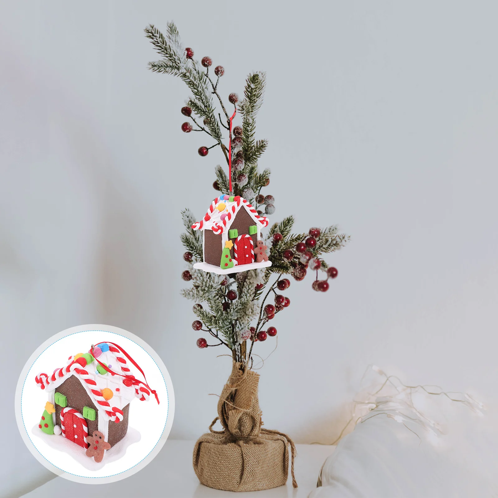 

Decorative Hanging Christmas House Pendant Exquisite Festive Xmas Party Decor Lovely Xmas House Hanging Decor Scene Adornment