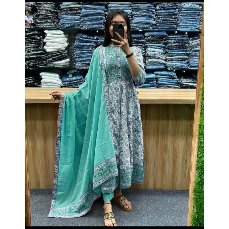 

Indian Women Designer Salwar Kameez Partywear Kurti Palazzo & Dupatta Gift Dress