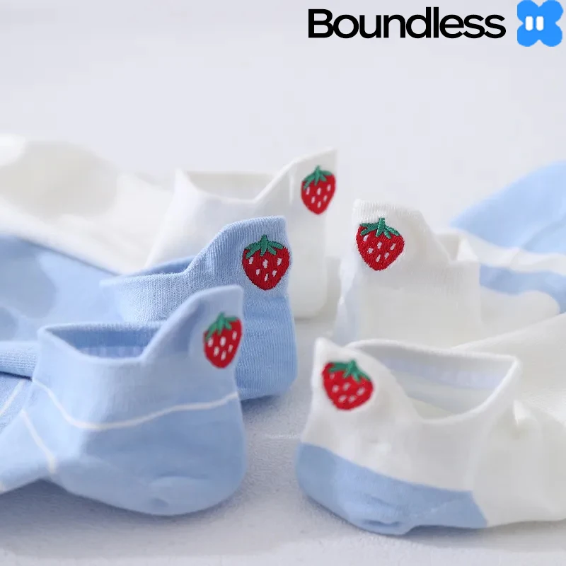

10-pair pack of cute white thin and breathable mesh solid color boat socks with strawberry embroidery, fashionable and versatile