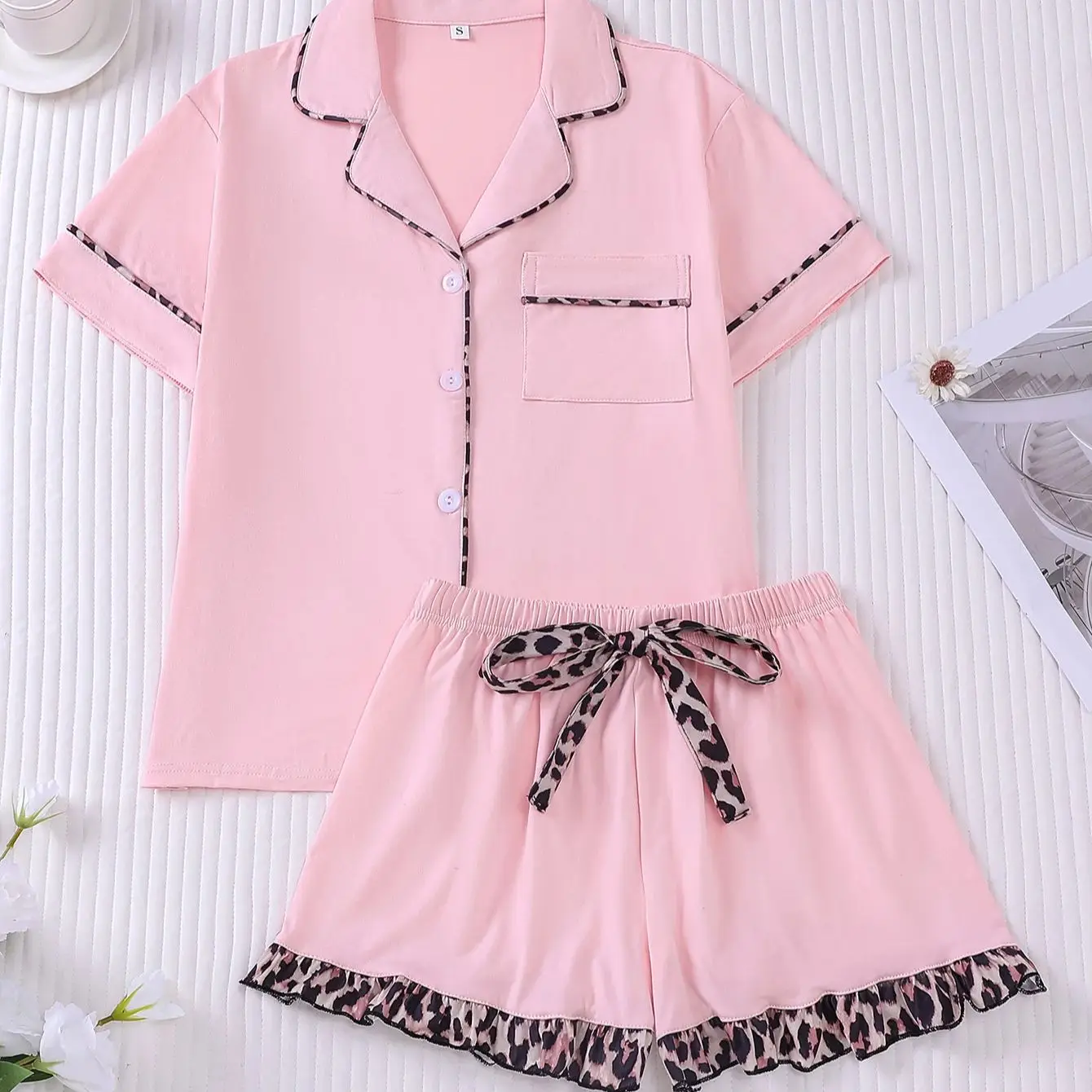 

Girly Pink & Leopard Loungewear Set – Women's Notch Collar Top & High Waist Ruffle Shorts, Comfortable Sleepwear
