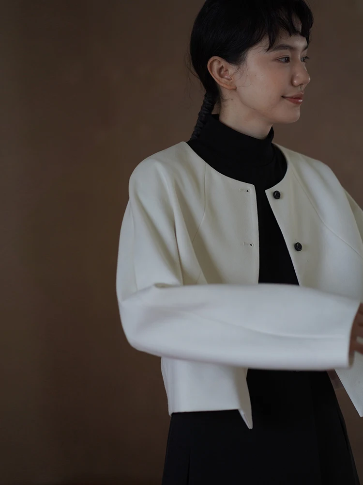 

Ele ort Tailored Jaet with oulder S round Ne Slimming Fit for All Hacikis Ladies Faion Straight Cut Polyeste...