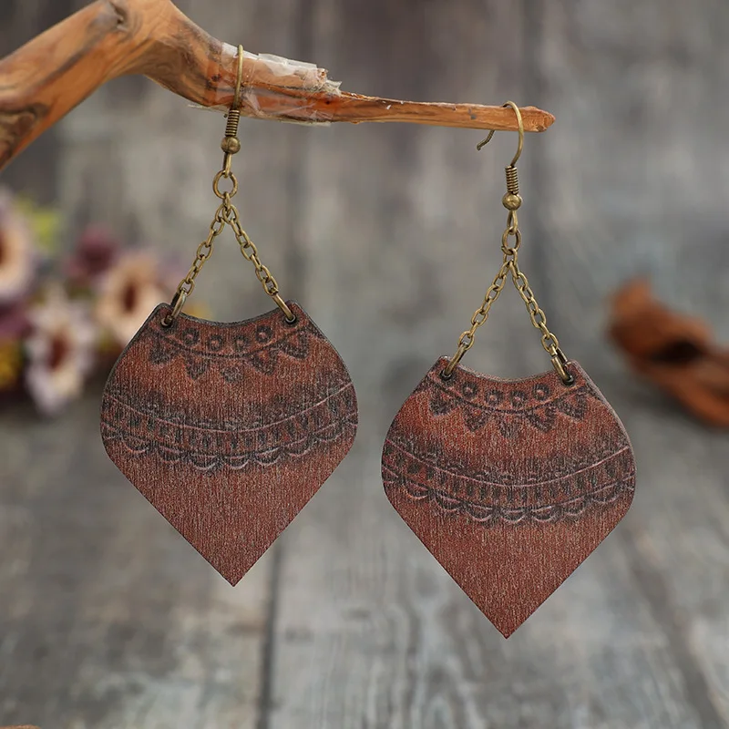 New Bohemian Style Wooden Diamond Printed Chain Stitching Fashionable European Charm Mom Earrings for Women