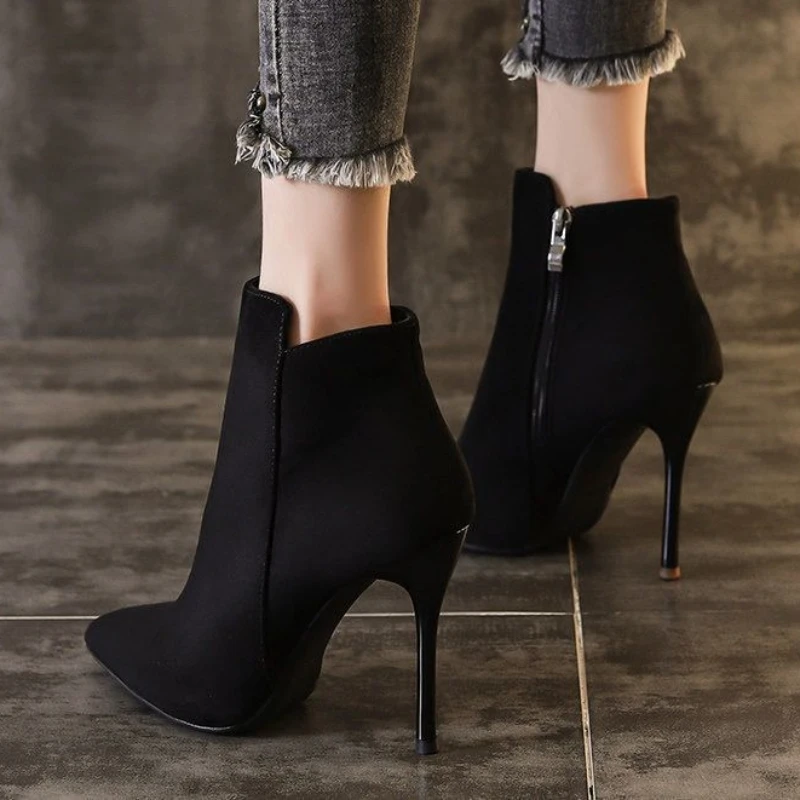 Footwear Heeled Female Ankle Boots Stripper Pole Very High Heels Booties Sexy Suede Short Shoes for Women Pointed Toe Hot Goth