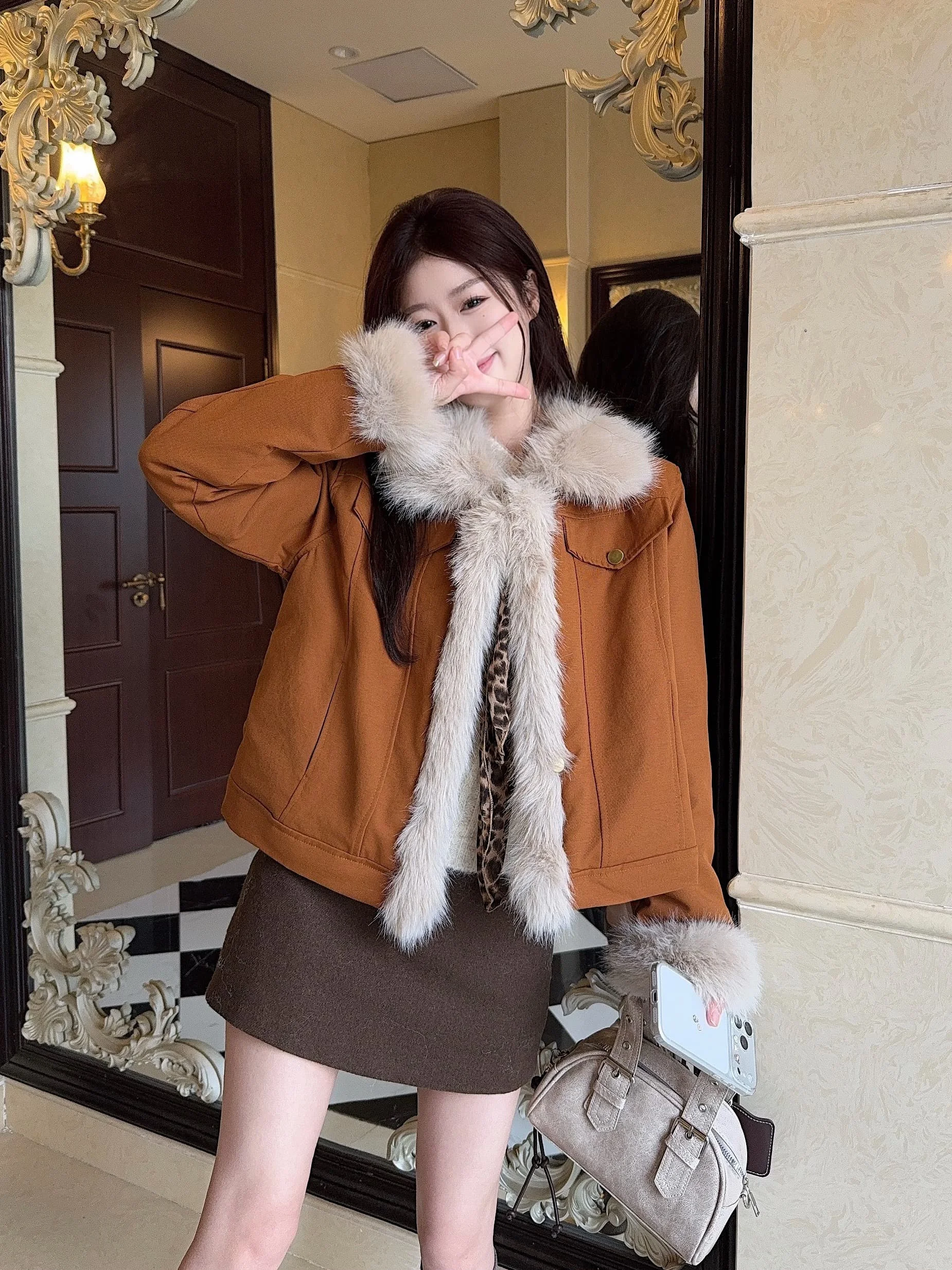 

Джинсовое пальто с капюшоном, меховая плюшевая женская осенняя одежда на шнурке, свободная минималистичная уличная одежда, городские повседневные пояса на флисовой подкладке