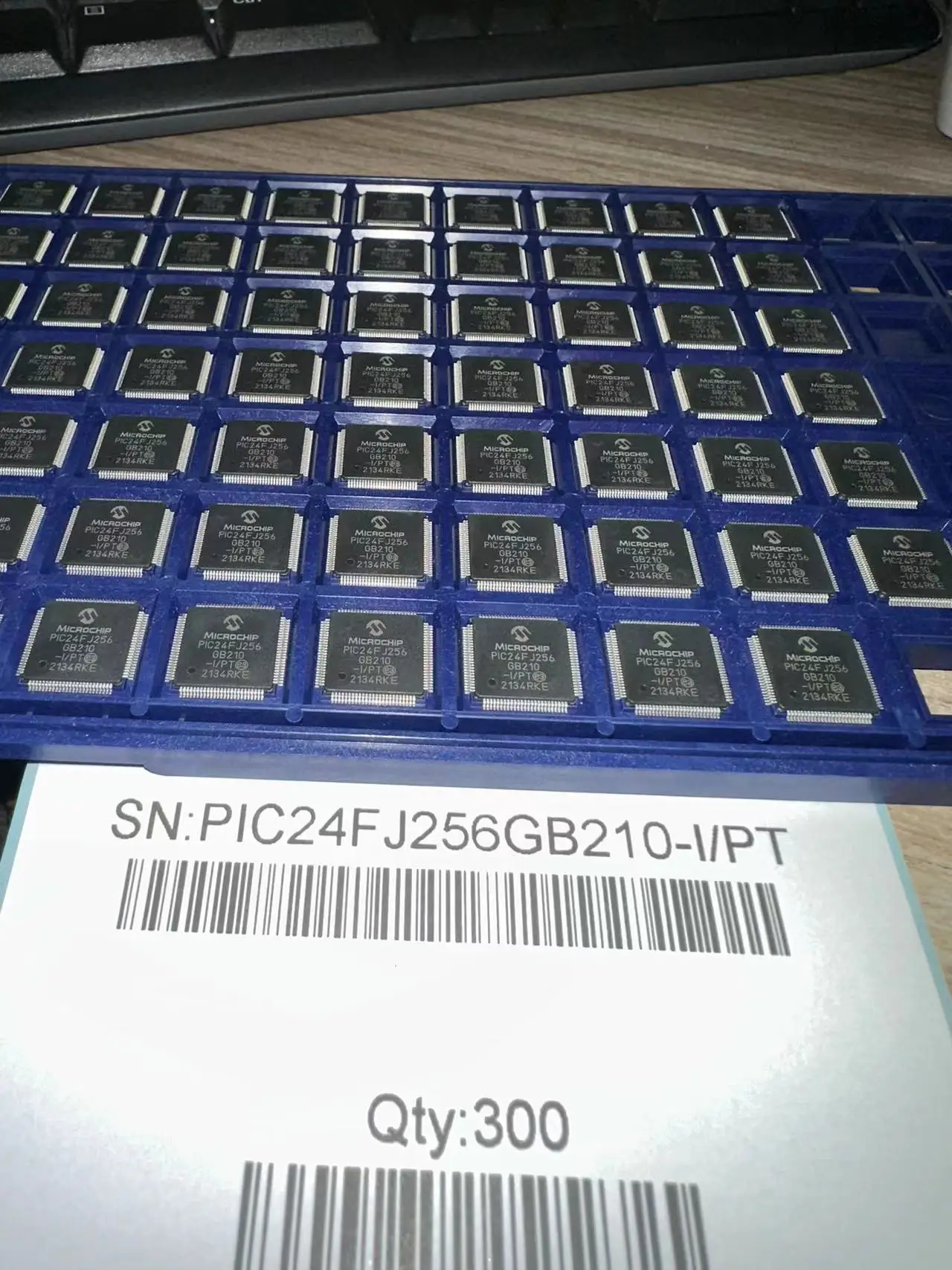 1pcs/lot PIC24FJ256GB210-I/PT PIC24FJ256  TQFP-100 New and Origianl in stock