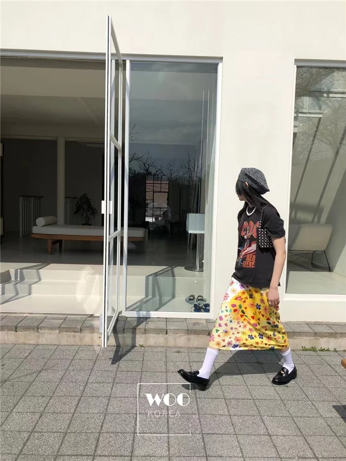 กระโปรงมิดิพิมพ์ลายอ่อนเยาว์ เอวยางยืด ทรงเอไลน์ ลายดอกไม้เล็กๆ หลากสี กระโปรงผู้หญิงอเนกประสงค์