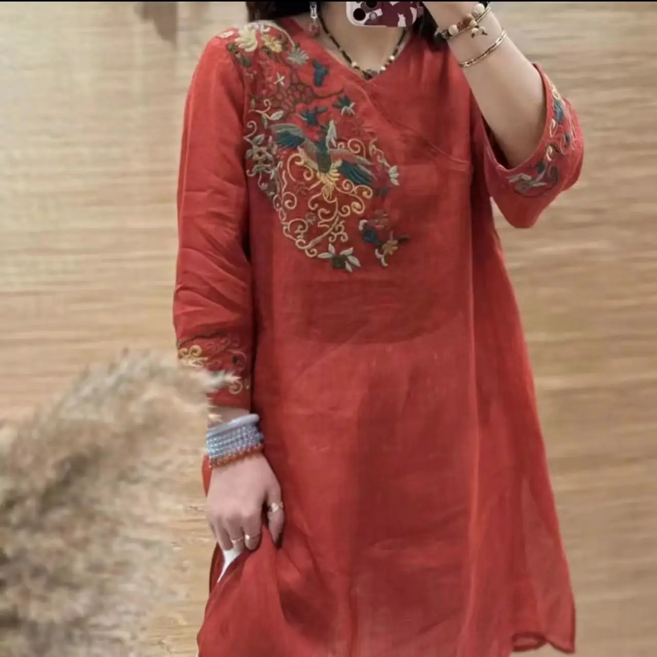 Sukienka oversize w stylu chińskim, ulepszona, z bogatym haftem, etniczna, z bawełny i lnu, o średniej długości, w stylu vintage, luźna, idealna do ceremonii parzenia herbaty.