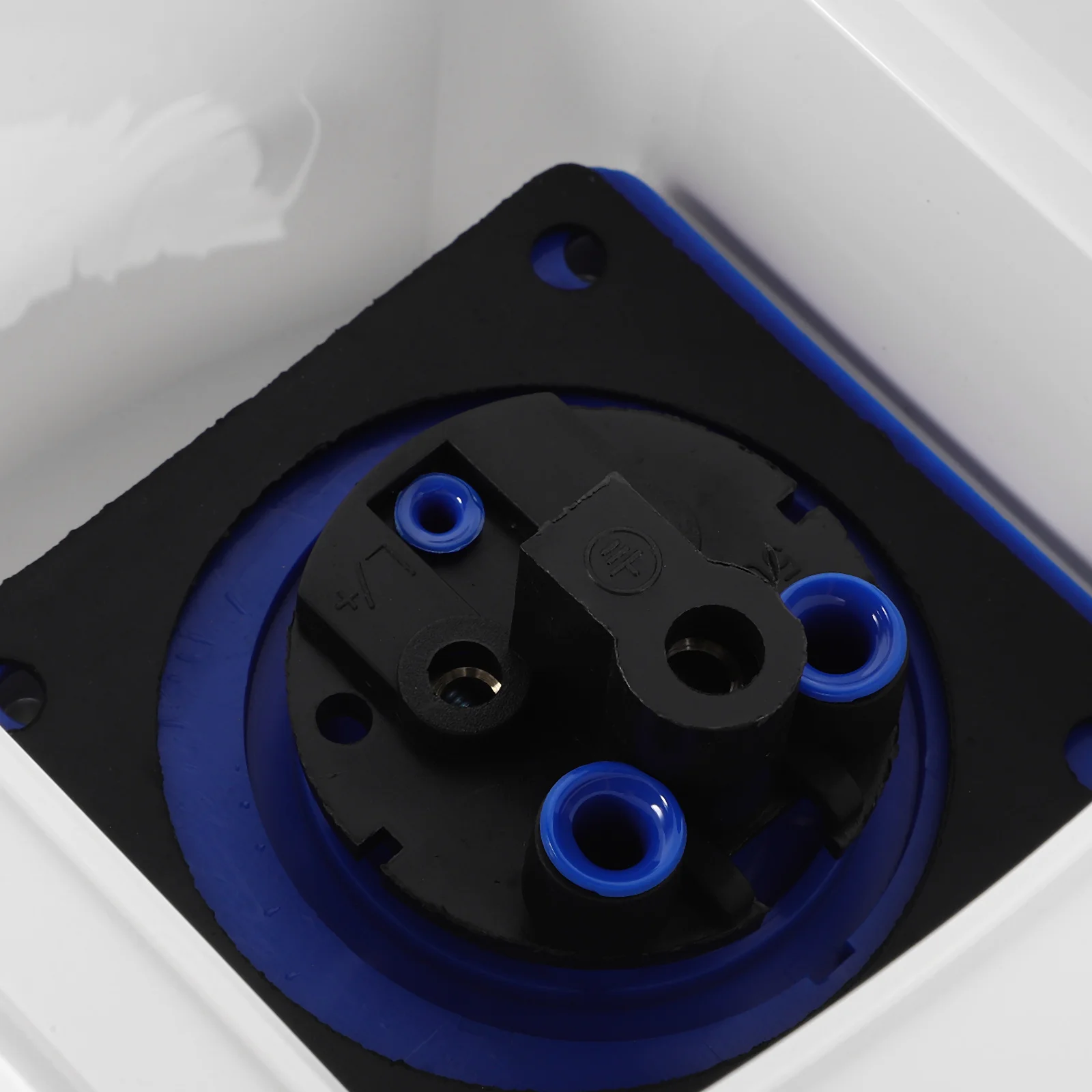 

Outdoor Waterproof RV Power Inlet Box Shore Mains Socket Trailer Electrical Receptacle Generator Supply Exterior ABS UV
