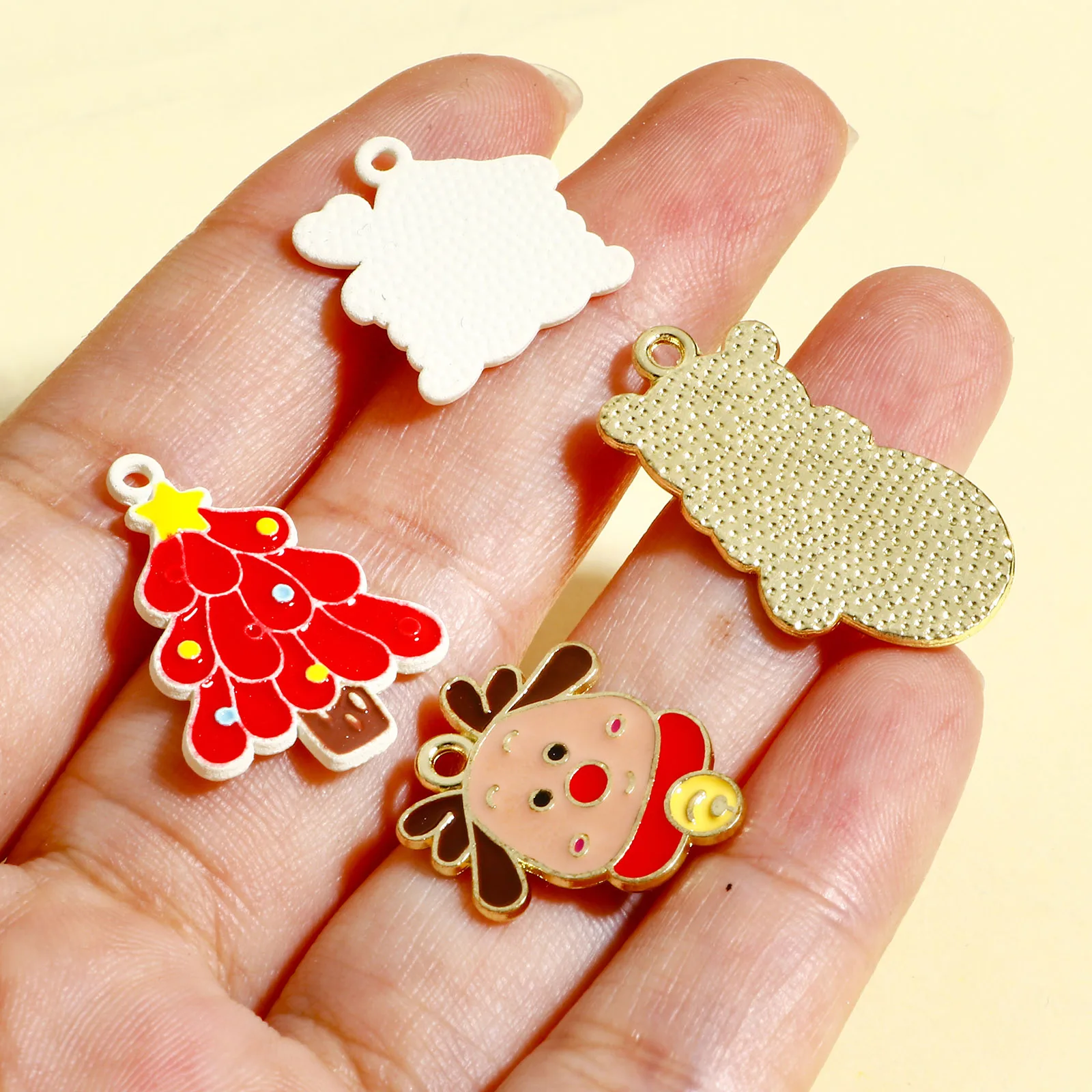 10pcs New Cute Cartoon Christmas Charms Multicolor Enamel Santa Claus Elk Tree Pendants DIY Necklace Earrings Chirstmas Jewelry