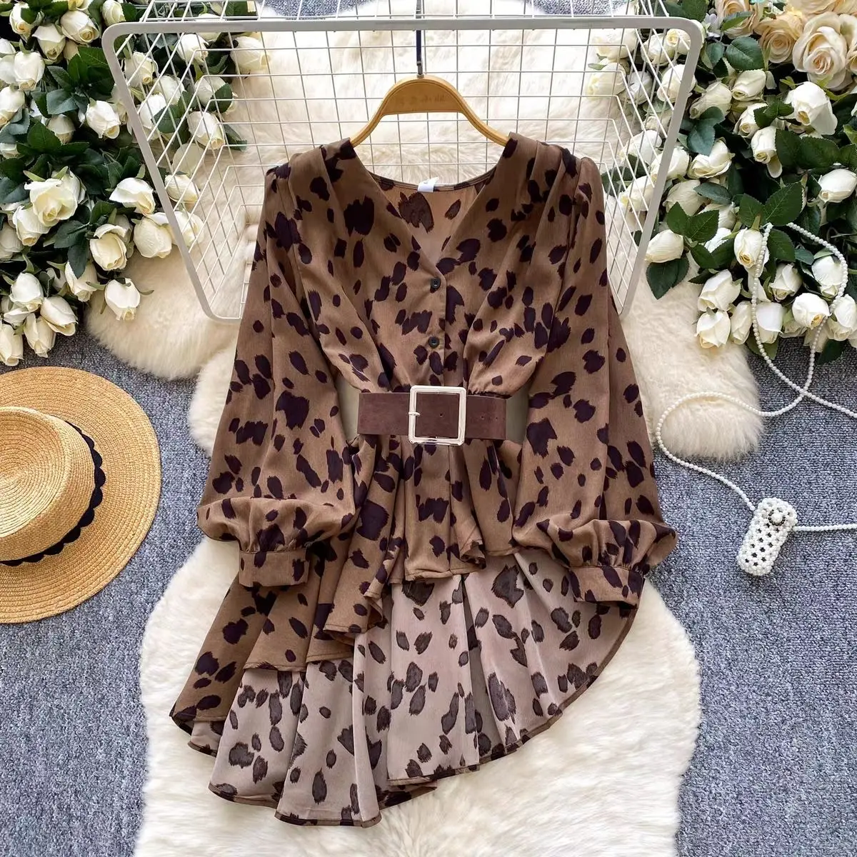

Shirts & Blouses Irregular Leopard Shirt Chemise Femme Tunic Design Chic All-match Simple Camisas De Mujer Chic Blusas
