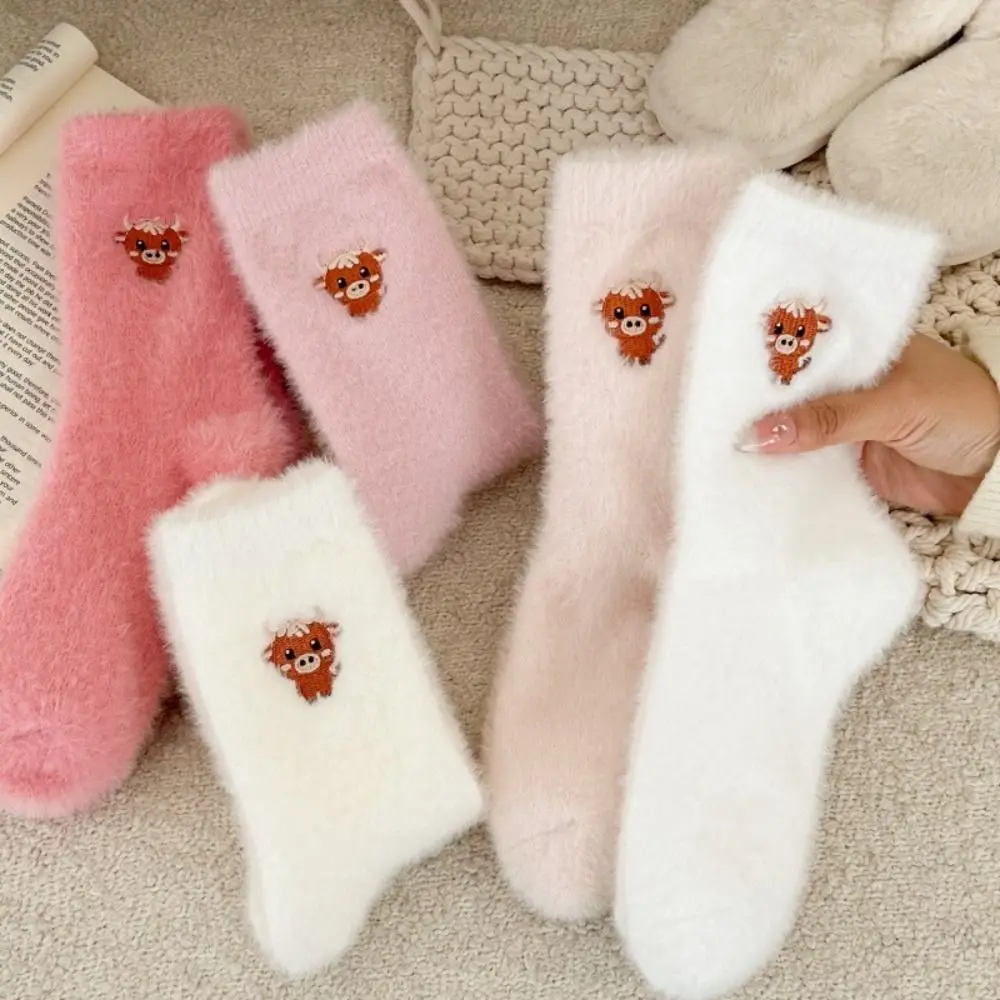 

5Pairs Embroidery Cow Winter Fluffy Socks Mid Tube Cartoon Cattle Thicken Warm Socks Ladies Hosiery Sweet Plush Floor Socks Soft