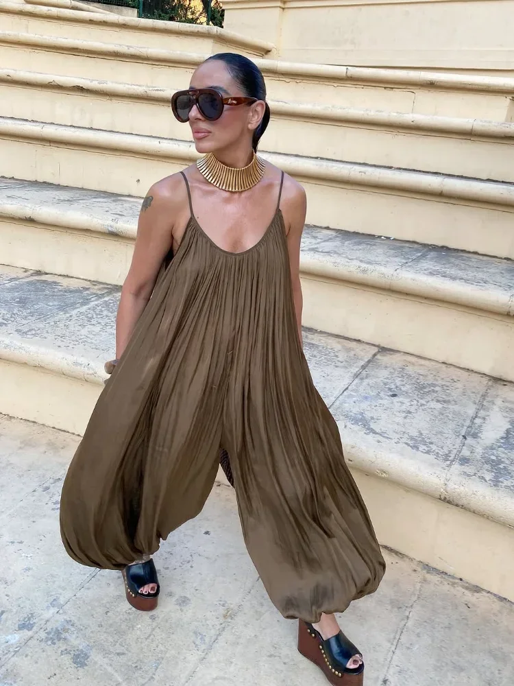 

Модный коричневый свободный плиссированный комбинезон, женский повседневный свободный комбинезон без рукавов с v-образным вырезом и открытыми плечами, с открытой спиной, новая уличная одежда