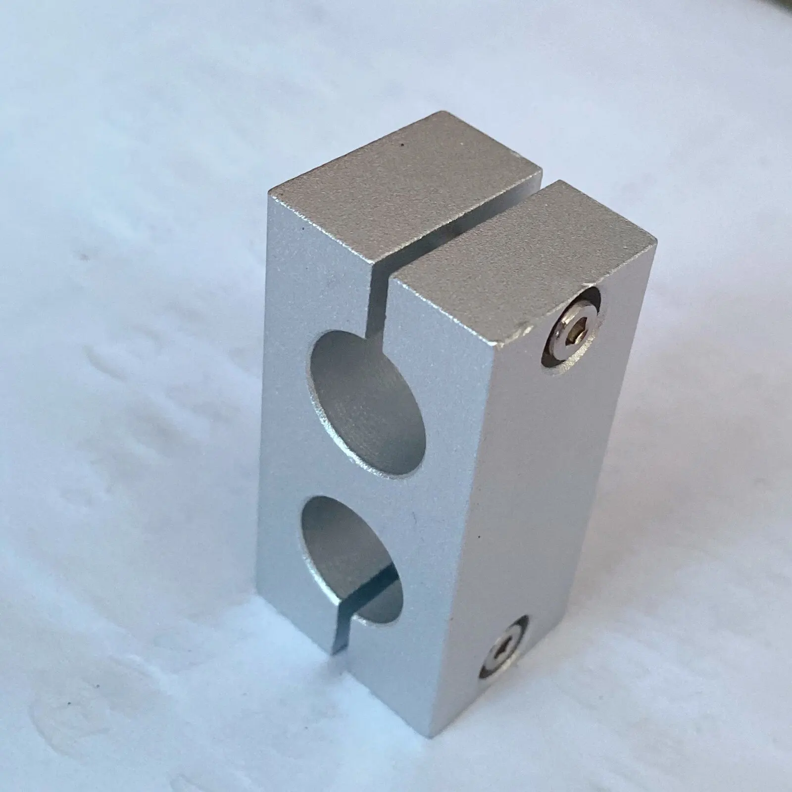 Aluminum alloy in-plane parallel fixed clamp support connector for parallel optical axis