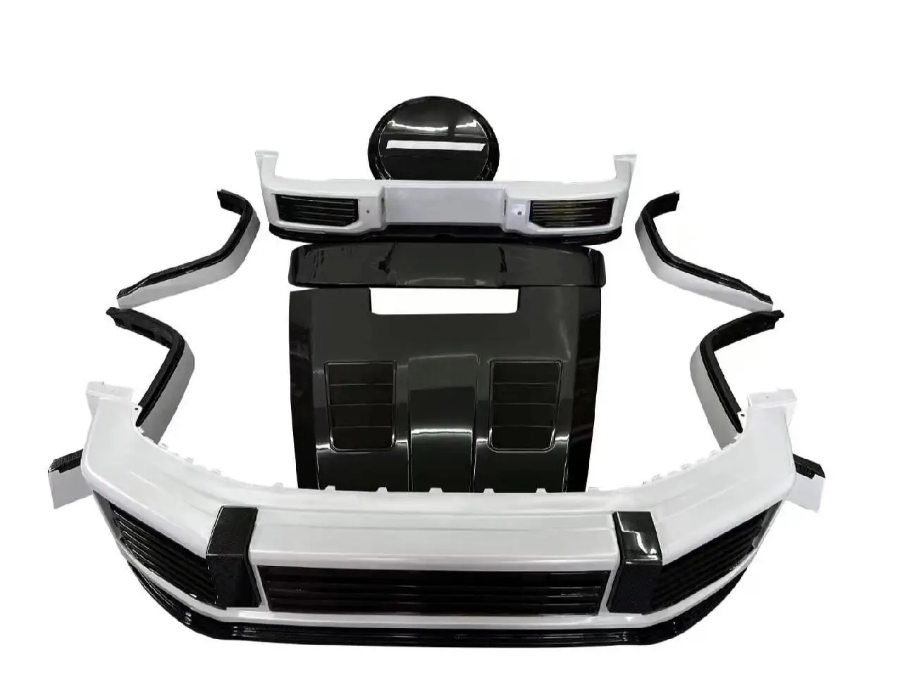 High-end Body Kit CustomizationFor G-Class W464 Urban Wide Track Kit - Carbon FiberPremium Customized Body Kits