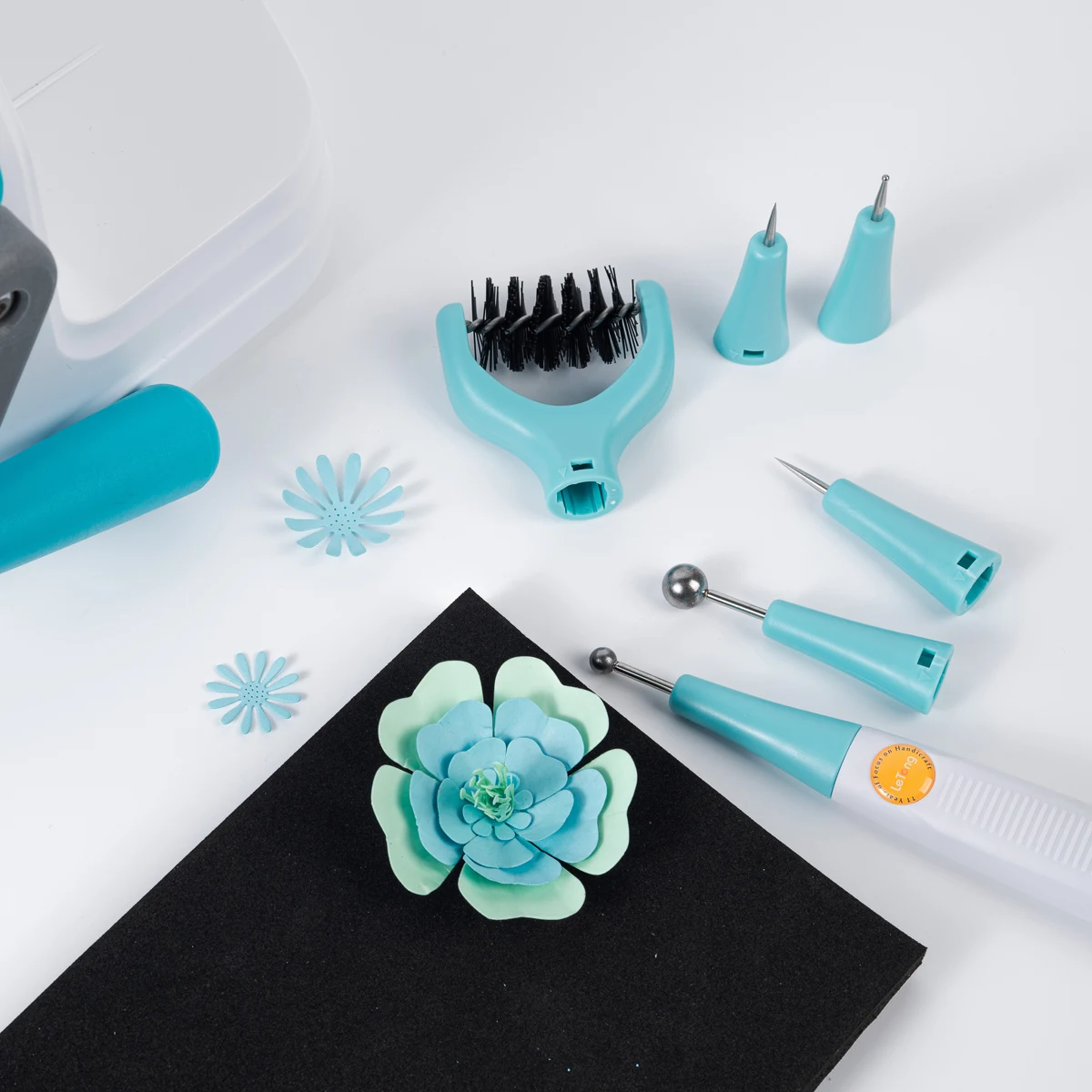 All-In-One Paper Sculpting Tool Kit & Die Brush for Creating Dimensional Flowers Flower Mold Tray New Paper Blossom Tools 2024