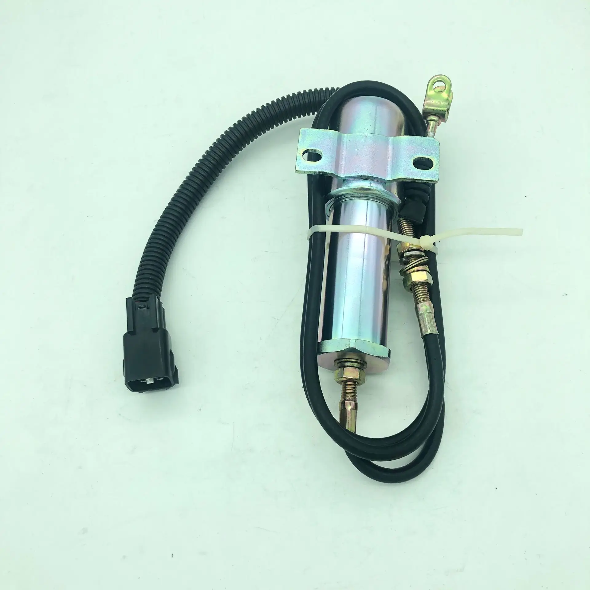 

11N6-666030-24 Flameout Solenoid Valve 24V for Hyundai R210/215-9-7 Excavator 11N6-66090-24