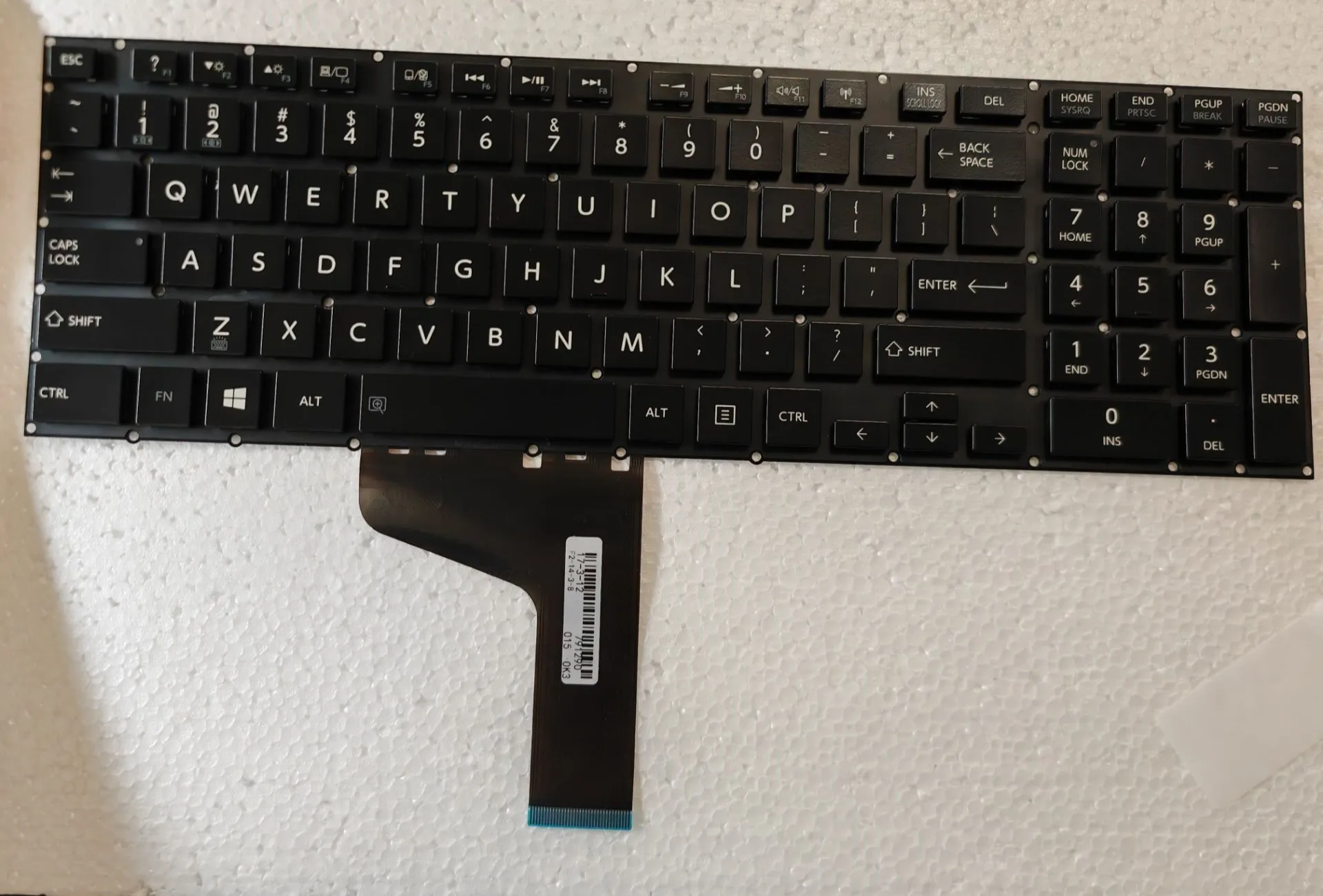 

NEW FOR Toshiba Satellite P50-A P50T-A P55-A P55T-A P50-B P50T-B P55-B P55T-B P70-A P70T-A P75-A P75T-A Keyboard backlit US